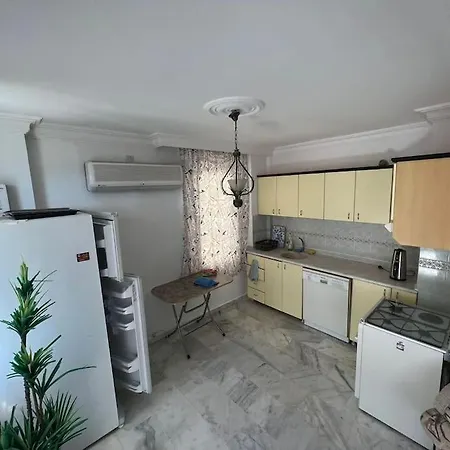 First Floor Just Near The Sea And Swimming Pool Apartment